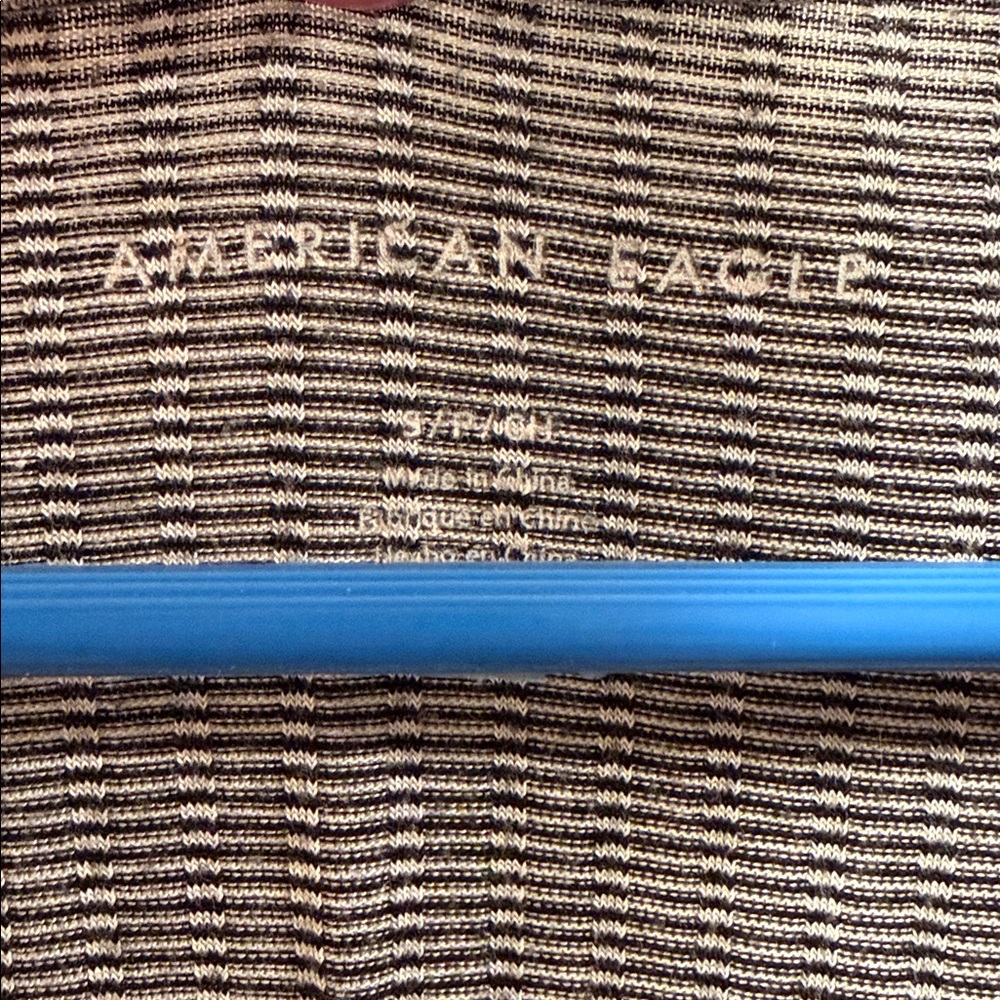 Women’s American Eagle Tee - Picture 3 of 3